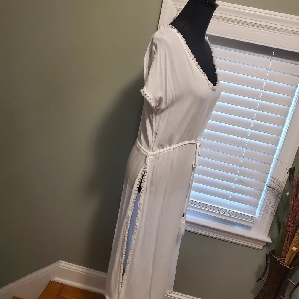 Blue Island White Beach/Poolside Coverup Size Medium, Soft, Comfy